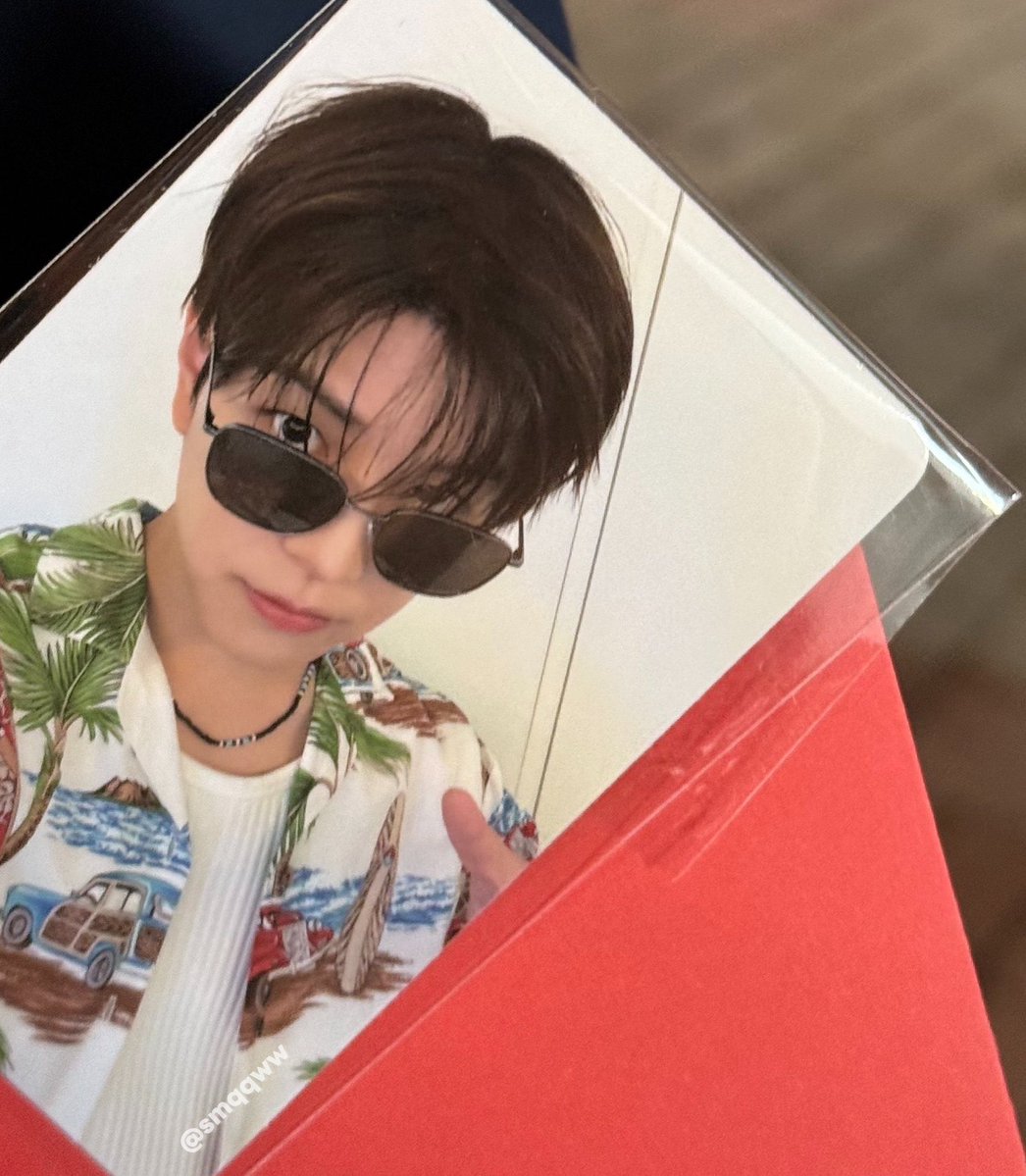 hyunehans's tweet photo. seungmin's first broadcast pc for this &amp; that!! https://t.co/jLzz7gGkjZ