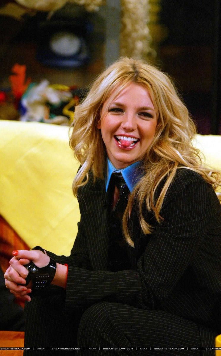 ojnrrr's tweet photo. britney spears, 2003 https://t.co/URqsB8pejc