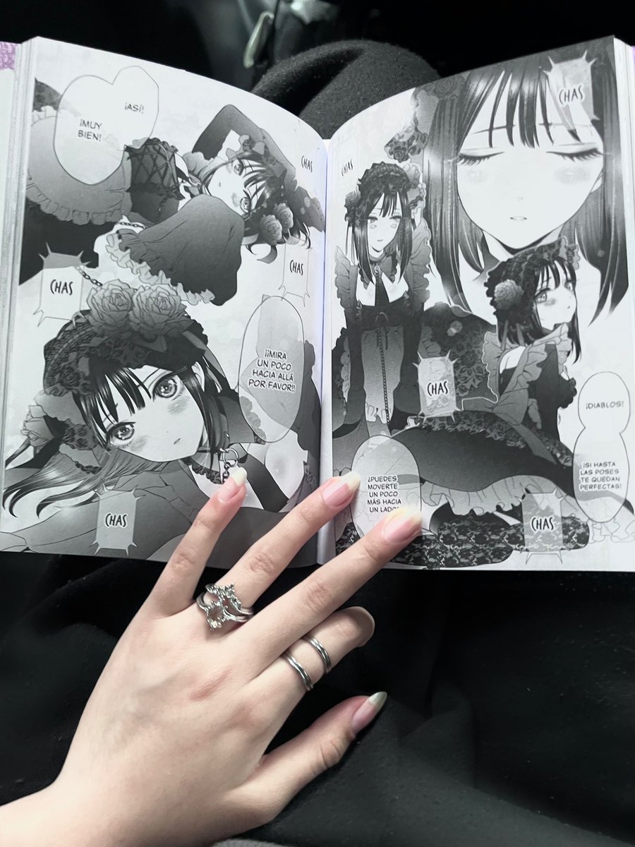 infiernly's tweet photo. a good manga for a long trip ,’3 https://t.co/7JGqVpICbQ