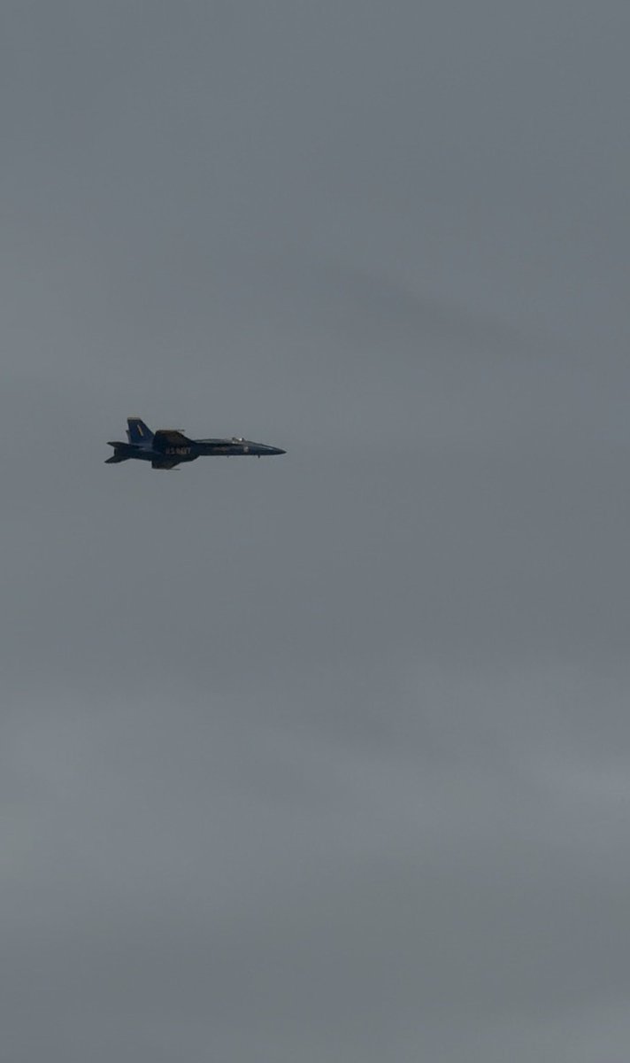 AirAssets's tweet photo. RT @itzw3z907: Guess the blue angles are in Alaska now! https://t.co/pI3j8UzPb1