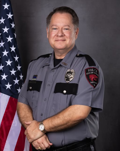 WAFB's tweet photo. Assistant Chief of Police Clifton Ivey has died after a brief illness, the Central Police Department announced on Thursday. https://t.co/eRRr9SCYXt https://t.co/wW5BIK22of