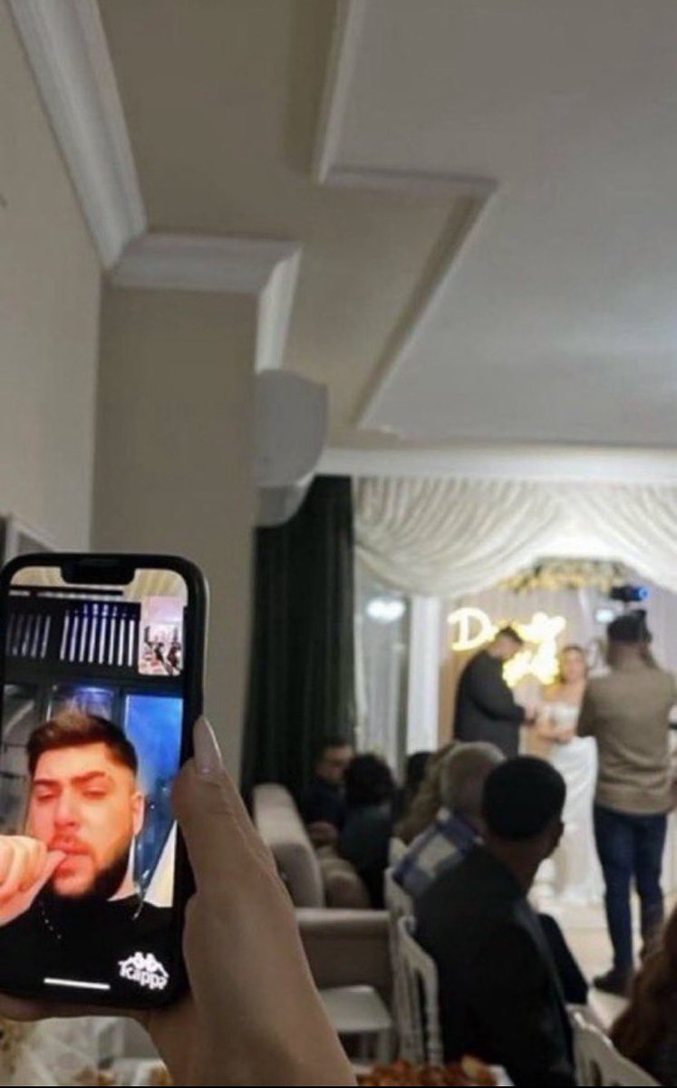 sirozibro's tweet photo. Kendi odasında klima olanları gordukce https://t.co/DgtLLUHS9a