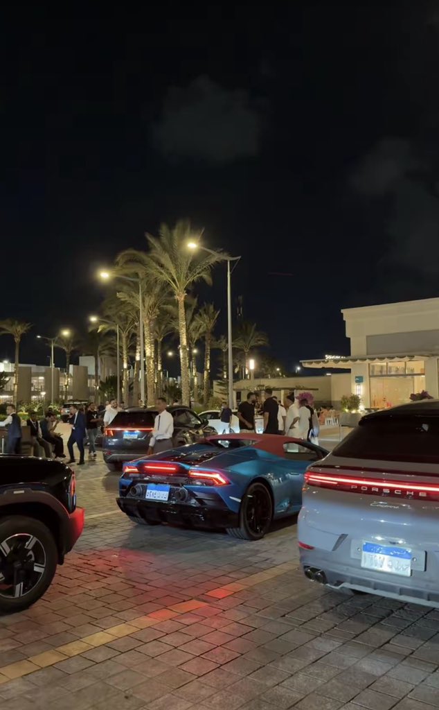 ahmedfawzy3533's tweet photo. Night Time ๐๏ธ๐
#yallasahel #northcoast #marassi #elalamein #luxury https://t.co/qeRq5UnhPz