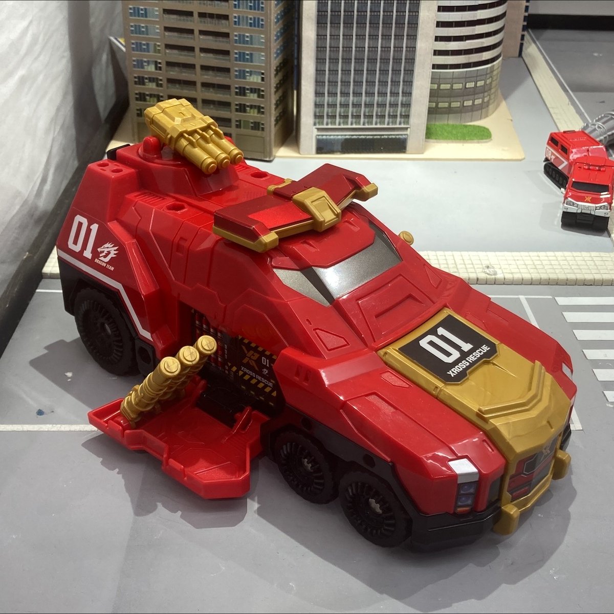 takaratomytoys's tweet photo. 🚒トミカから生まれた新たなヒーロー　「トミカ クロスレスキュー」

現在開催中の『トミカ博 in TOKYO』にて
どこよりも早く展示中！
ぜひ会場でチェックしてね！

皆さんのご来場、お待ちしております！

#トミカ #クロスレスキュー #トミカ博 https://t.co/5YTFxnvt2O