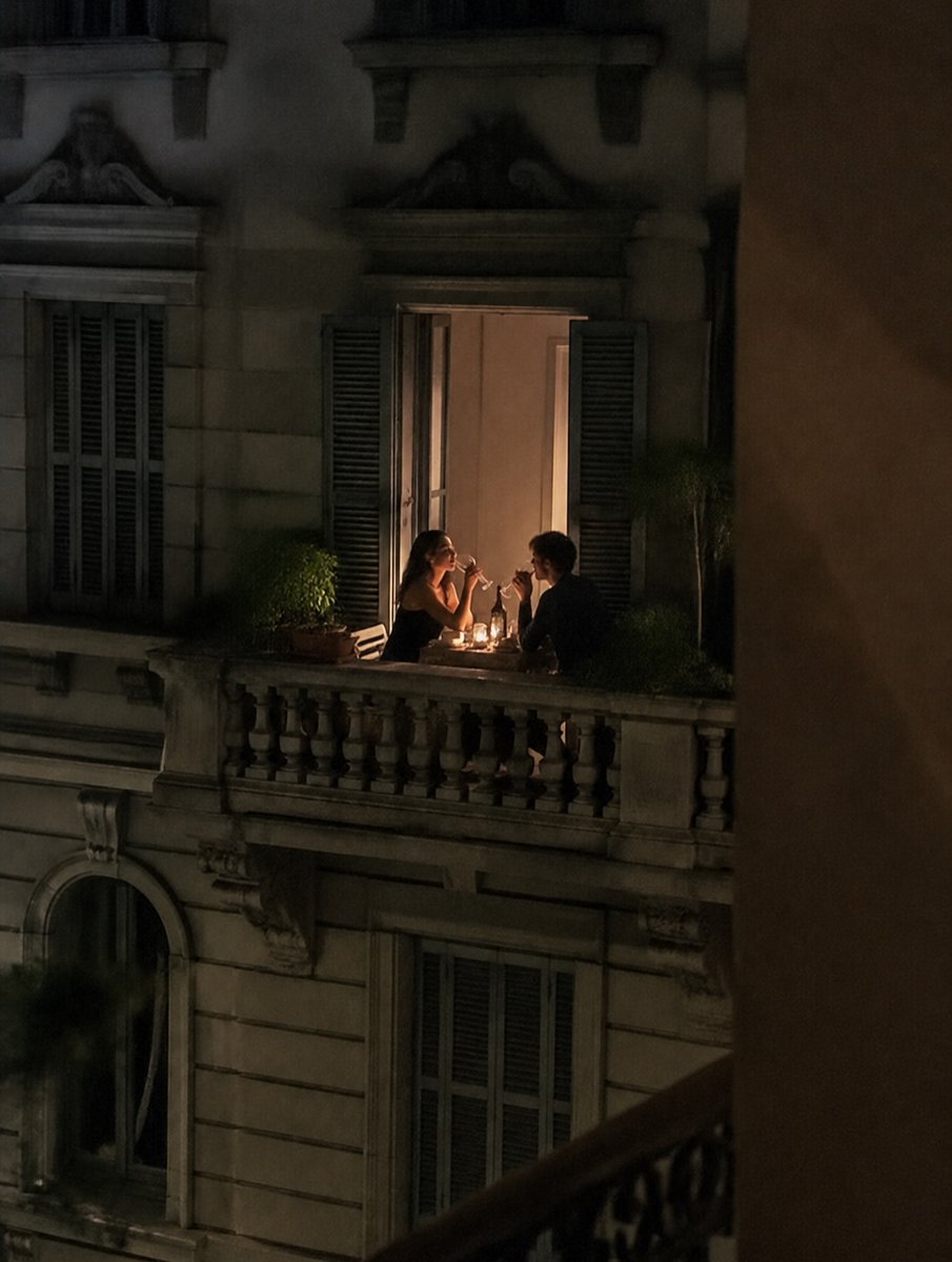 Parisianaes1's tweet photo. Tête-à-tête dinner https://t.co/T7q8StvlZj