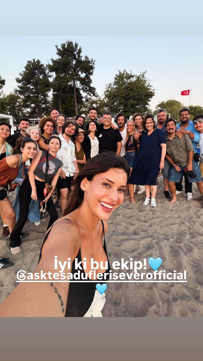 devrimozkanedit's tweet photo. Tam bir çocuk ruhu var; girdiği her ortama sevgi ve pozitif enerji katıyor. 🥰🌸
#DevrimÖzkan https://t.co/sSoUBnjSyJ