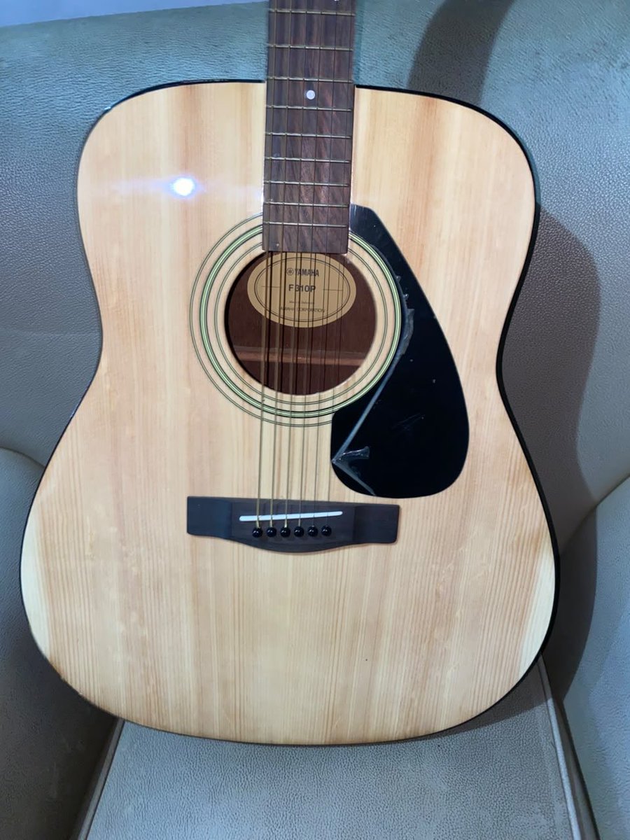 nootpeeps's tweet photo. WTS
Gitar Yamaha F310P kelengkapan full (sesuai gambar terakhir tapi udah gaada kardusnya)
nominus 90% mulus
senar ori, bawaan. (ada extra senar juga)
ORIII
1,5jt nego tipis

#wts #wtb #gitar #yamaha #zonauang https://t.co/MkJuxiiMfN