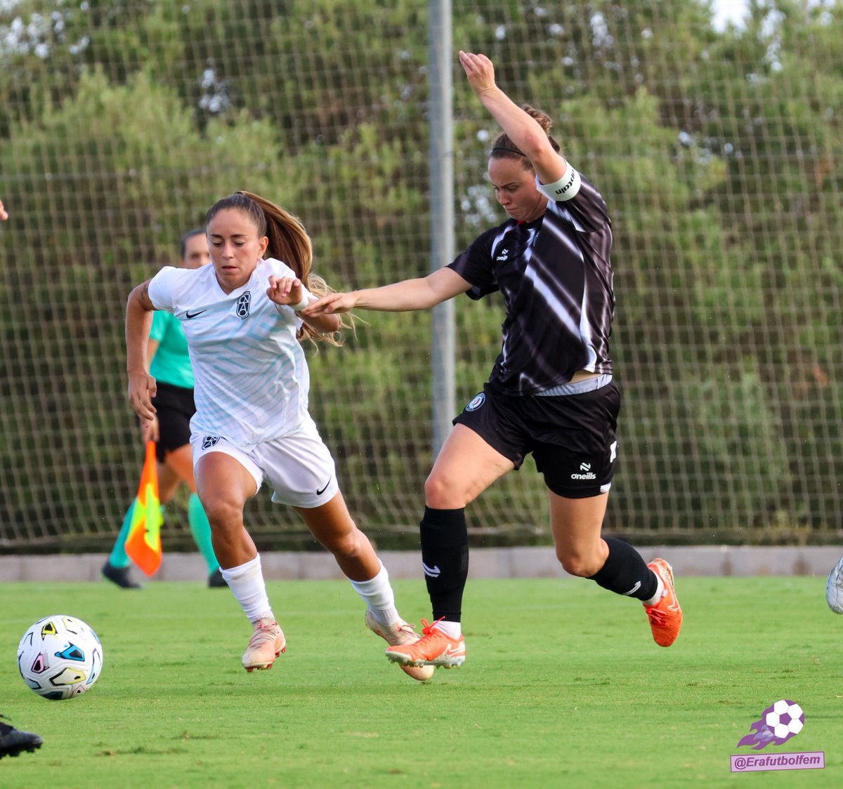 Erafutbolfem's tweet photo. ‼️ Primera victoria del Badalona en pretemporada

💥 El conjunto catalán venció por 4-2 al Bristol City en un amistoso disputado en Salou

⚽️ Lauri Requena con un doblete, Irina Uribe y Sheila Guijarro fueron las autoras de los goles

📸 @Barcafemenifoto /@Erafutbolfem https://t.co/CIA9ILmy4A