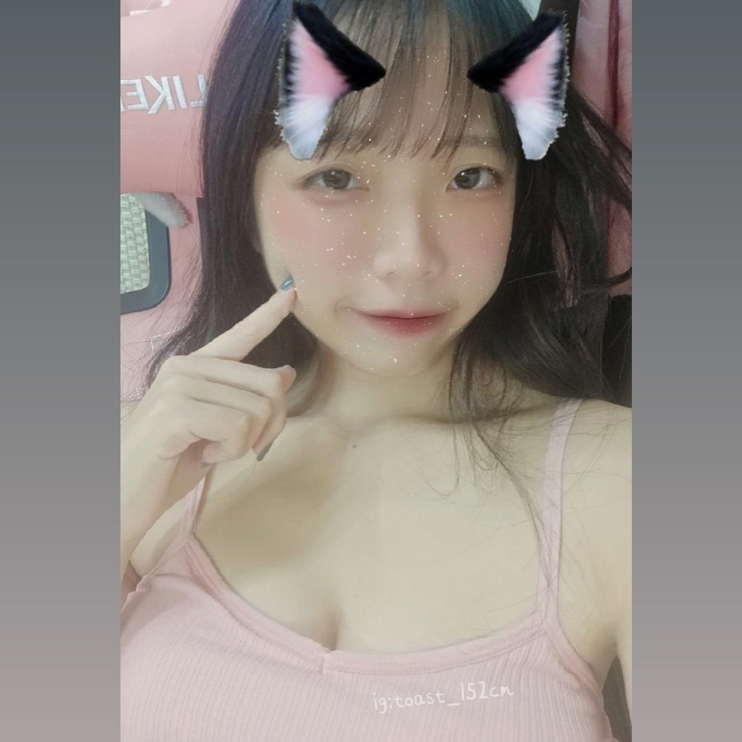 AndyChen1000's tweet photo. 快來動動你們的手指☺️
去追蹤我的IG喔💕
https://t.co/IWK4RIY8IH
#不糾纏 #台南 https://t.co/PWSqF7IbMK