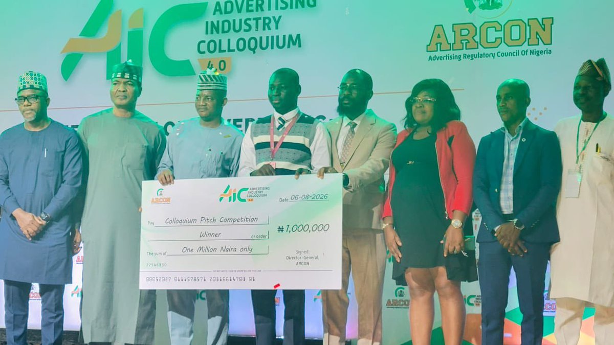 Tosaino_01's tweet photo. Congratulations to our outstanding champions:

• Olusola Oladeji
• Adeosun Omotoyosi
• Adeola Precious
• Olagunju Boluwatife
• Olawoyin Habeebulahi

Your victory at the ARCON Creative Advertising Pitch Competition is a proud moment for MACOSA.
#MACOSA #KWASU #ARCON https://t.co/iAMuhGwH6E