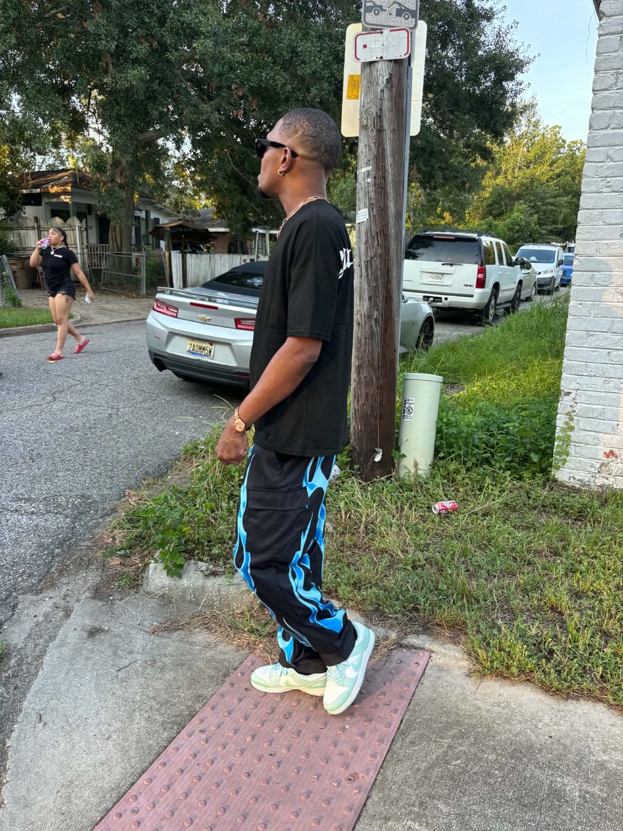 LedetricP's tweet photo. Out The Way… Always 💪🏽💪🏽❤️❤️ https://t.co/Fg0thrOi20
