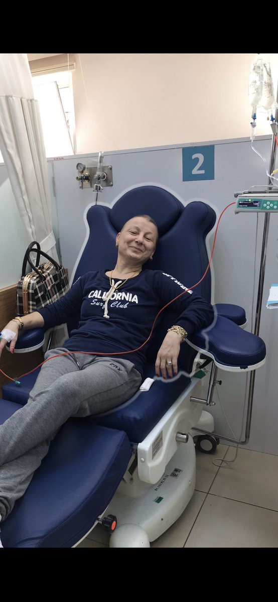 rosefruitx's tweet photo. Biz ne zaman bu kadar duyarsız olduk?

İhtiyacı olan insanların “rica” ile yaptığı paylaşımları RT etmeyecek kadar egolu… Görmezden gelecek kadar uzak…

İnsanlar şunu unutuyor: “Bugün bana, yarın sana.”

Kimse başına gelmeyecek sanıyor ama hayat herkese aynı değil.

Ben üzülüyorum… Ama aslında bu, onların vicdanını değil egolarını gösteriyor.