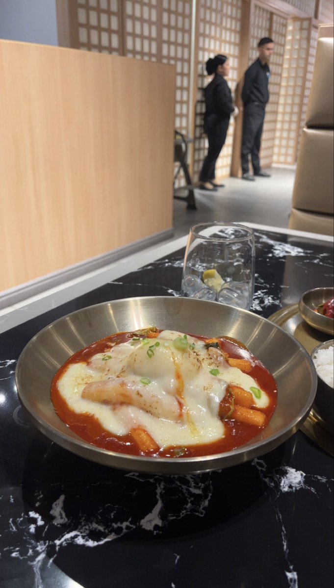 HQPOV26's tweet photo. Korean cheat meal 🥘 https://t.co/6ZmpqK7Le4