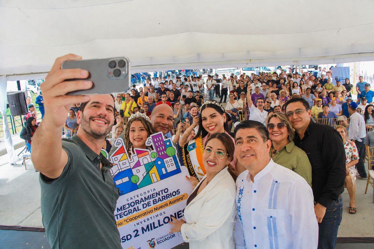 AlcaldiadeDaule's tweet photo. Recibimos el Premio Hábitat Ecuador 2026 por el proyecto Nueva Aurora, un reconocimiento al trabajo por construir espacios más dignos y mejorar la calidad de vida de nuestra comunidad. https://t.co/RhELUUi9vE