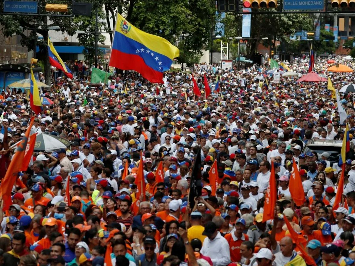 MundoEConflicto's tweet photo. 🇺🇸 🇻🇪 | Estados Unidos calificó como una «oportunidad única» el inicio del diálogo presencial entre el gobierno de Venezuela y la oposición encabezada por Dinorah Figuera en Caracas, enmarcado en el plan impulsado por Washington para la transición política. https://t.co/NQagbstipB