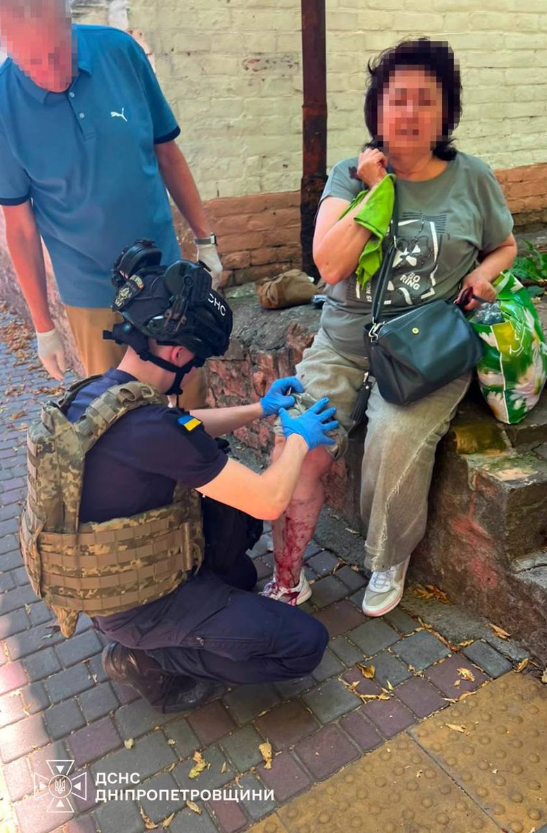 BohuslavskaKate's tweet photo. In Dnipropetrovsk Region 5 people were killed and 16 injured in Russian attacks over the past 24 hours. Russians targeted five districts across the region nearly 60 times.
  
​3 people were killed and 5 wounded in the Kamianske district, while 2 were killed and 7 injured in Pavlohrad. There are also injured in Nikopol area.