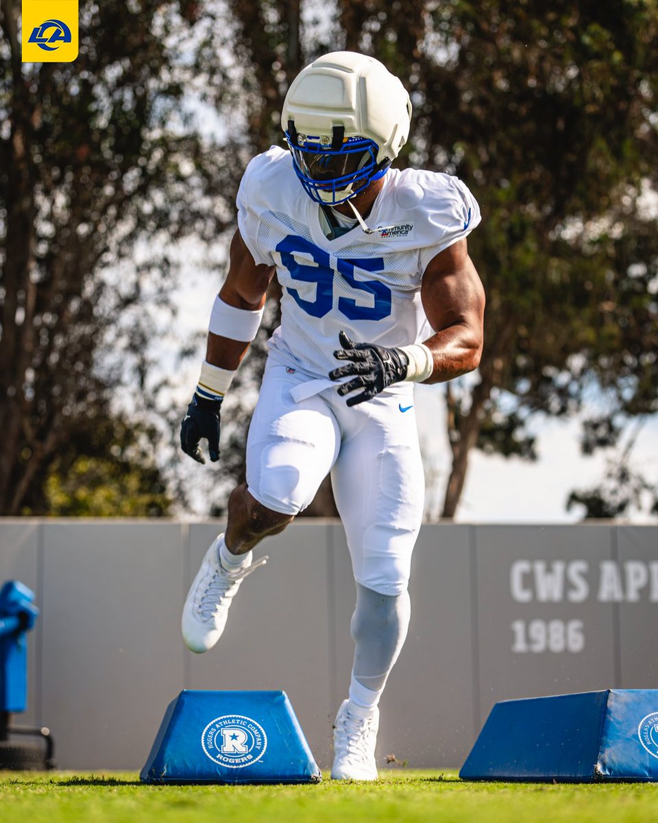 RamsNFL's tweet photo. Camp going by in a Flash 💥 https://t.co/dMIt1o8fPv