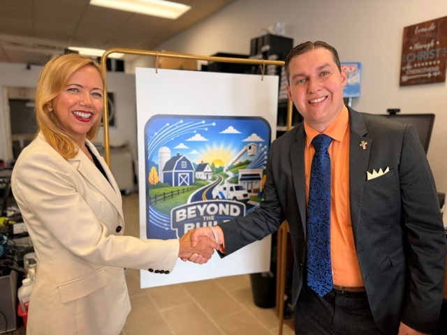 Spectrum_Gov's tweet photo. We’re helping communities across our footprint thrive through grants to fund #DigitalSkills education. As part of Spectrum’s Beyond the Build Tour, we presented a $15,000 grant to @ChristianTechHQ to help expand access to technology training and digital literacy resources. Thank you to Seminole County Commission Chairwoman Andria Herr, Seminole County Commission Vice-Chairwoman @amygop, and State Representative @RachelPlakon for joining us.