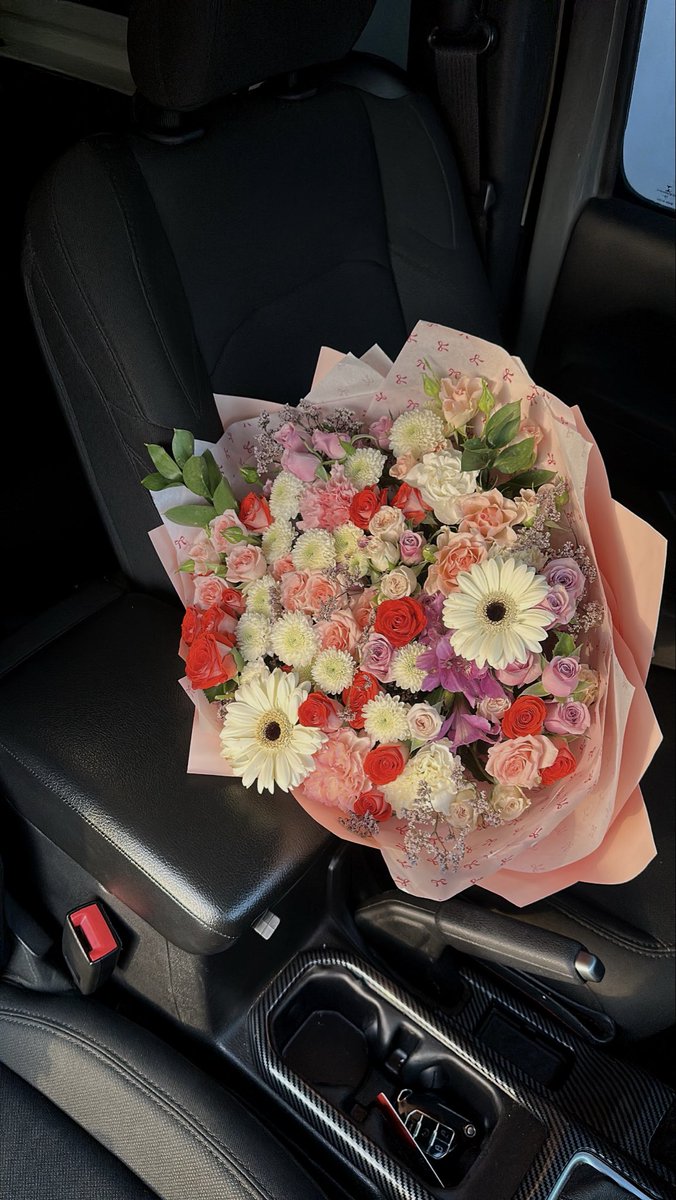 60vll's tweet photo. This birthday gift may be late but it’s filled with love 🩵🩵🩵 شكراً https://t.co/dtE3OpXV3u