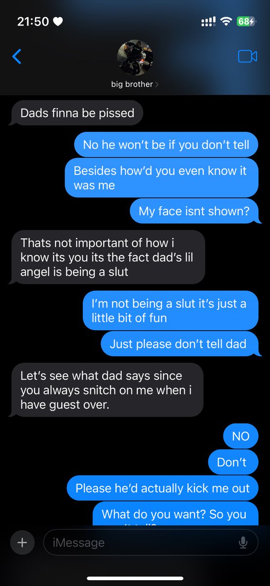 SilhouetteSnow's tweet photo. #realincest #incest #nsfwtwtูู #olderbrother #bigtits
My older brother found my twt and is actively blackmailing me just to touch my tits https://t.co/vNBq80vMG4