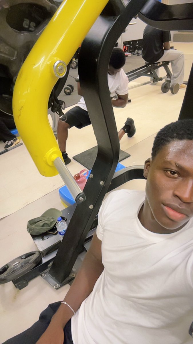 dola_exe's tweet photo. Chest and biceps 

Did you workout today ? https://t.co/JnKMbG4vc5