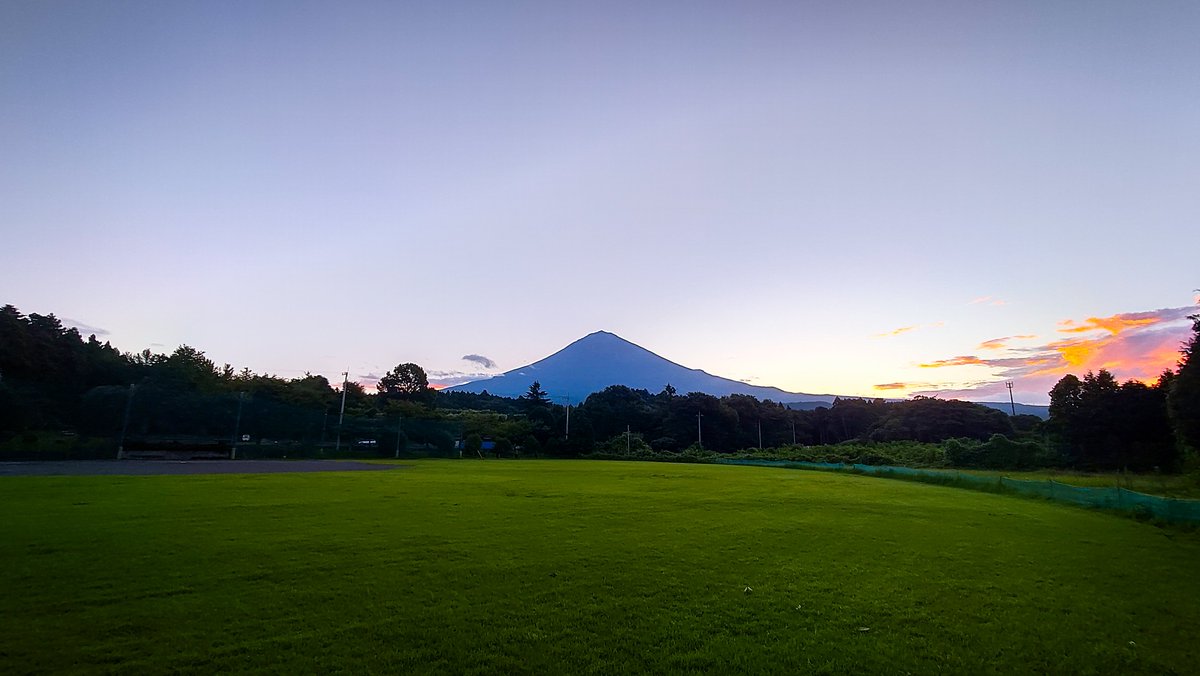 Ide0107's tweet photo. 今朝の富士山
     8月7日(金)
#富士山 https://t.co/oeC6FbPr1Z