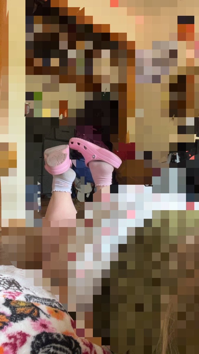 MissPiggies07's tweet photo. 😵‍💫🙇🏽🌀😵‍💫🙇🏽🌀The only thing you get to focus on are my pretty feet in these dirty crocs and socks 🧦 
Makes you wanna send and relapse doesn’t it
🌀🙇🏽😵‍💫🙇🏽🌀😵‍💫

#cuck #cucks #cuckqueen #findom
#findomme #bbw #bbc #alphacouple
#paypig #paypigs #loserspay #nsfwtwt
#sellingcontent
#GoddessWorship #drain #goddess
#feetfetish #feetworship #footfetish
#footworship #worshipme #throne
