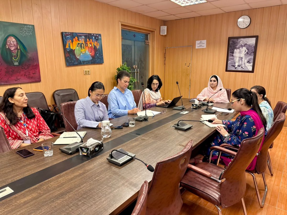 ncswpk's tweet photo. Chairperson NCSW, Ms Noureen Bano Lehri, welcomed an Asian Development Bank delegation to discuss collaboration on gender equality &amp; women's empowerment. Discussions focused on NGDP, legal reforms, gender responsive institutions &amp; joint initiatives to advance rights in Pakistan. https://t.co/x8eoWWCKxF
