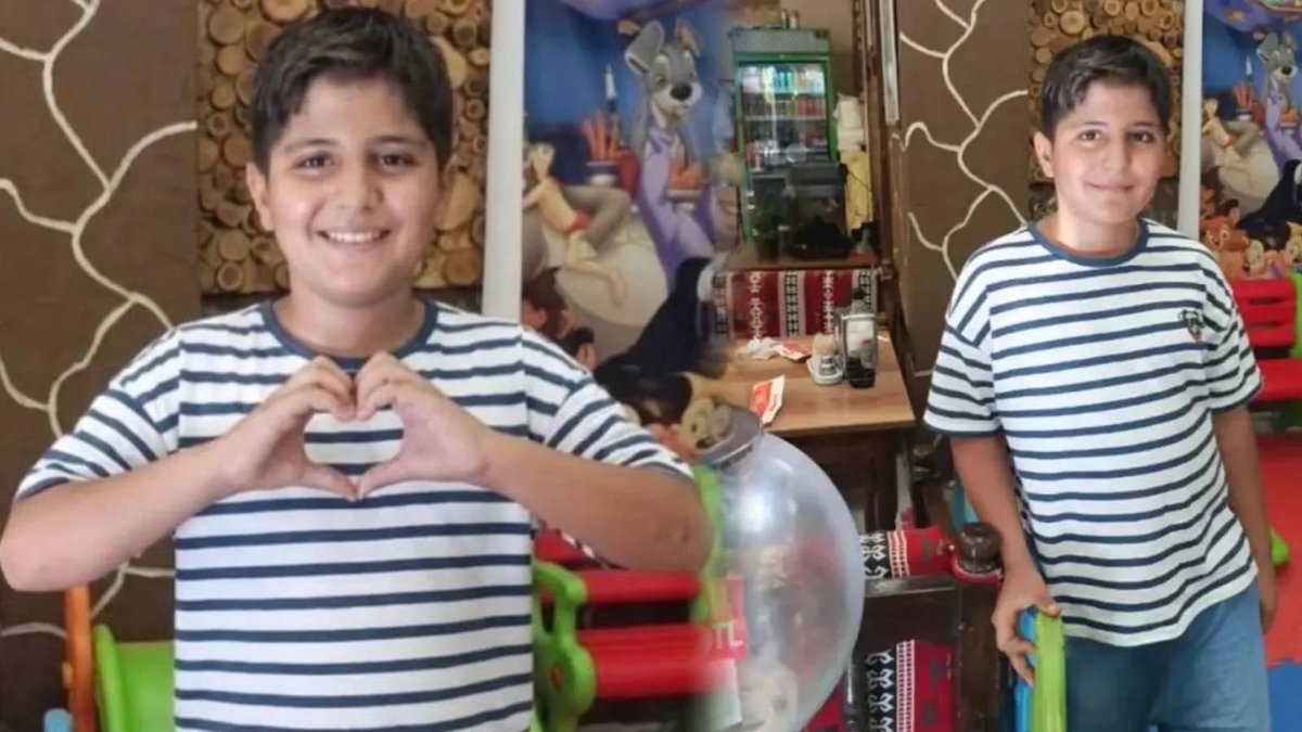 ToplumsalMuhale's tweet photo. Mersin'de 12 yaşındaki çocuk işçi Eyüp Can Güner'in ‘yavaş çalıştığı‘ için patron Necmettin Ulaş tarafından katledildiği davada yeni gelişme yaşandı.

Tutuklu sanık Necmettin Ulaş'ın yargılandığı davanın duruşması, dosyadaki eksiklerin tamamlanması için ertelendi. 

Güner'in vücudundaki kesi izlerine ilişkin araştırma yapılıp, Adli Tıp raporunun da dosyaya eklenmesi bekleniyor.