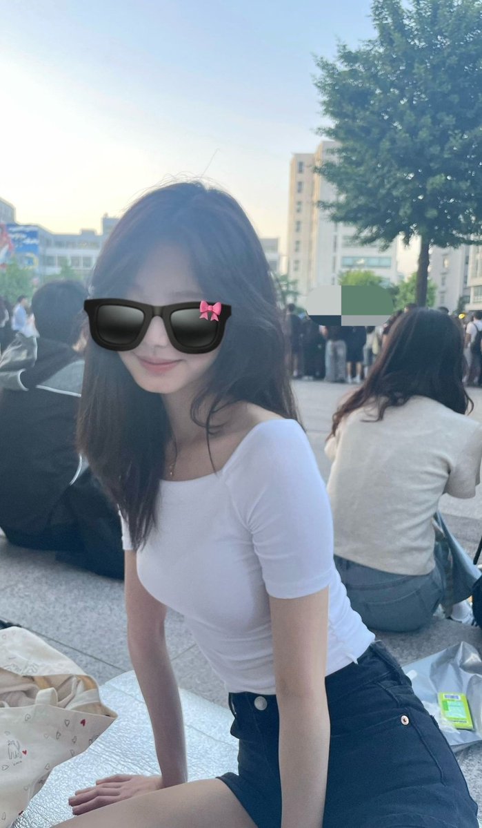 sm0sax's tweet photo. 피아노 친다고 맨날 알몸으로 방에서 자위하고 학교나 어디에서 야노하고 자위하는거 들켜서 걸레변기되ㅣ서 돌림빵당하고 보지 똥구ㄴ명 입에 정액계속흐르고  수시로 만져지고 맞고 희롱듣고 창녀처럼 술따라두고 춤이나 노래도 하고 다니면서 접대하거싶다.. 여자 몸은 왜이런건지 모르겟네 하 ㅋ https://t.co/2TL2apEVXK