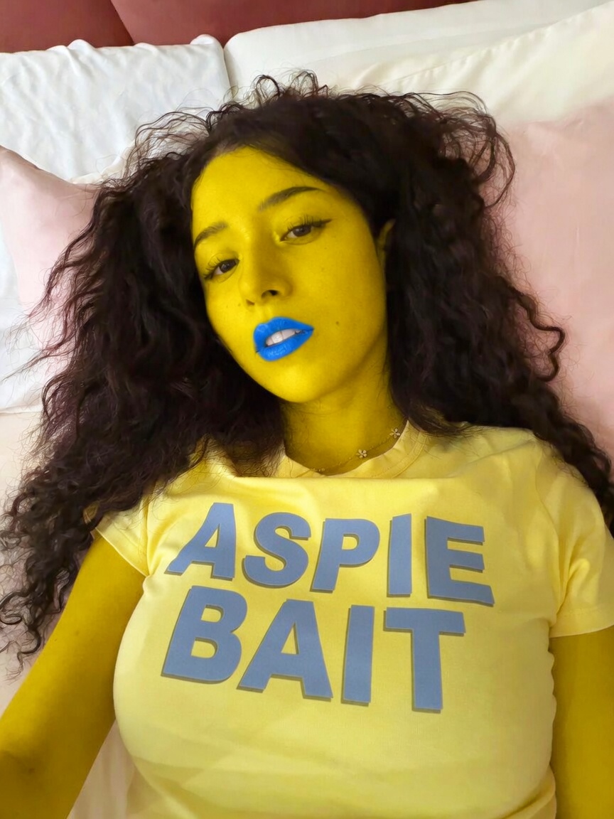 AspieMamaPokie's tweet photo. Read my shirt dummy 🧩👀 https://t.co/Hx0N8gUMBt