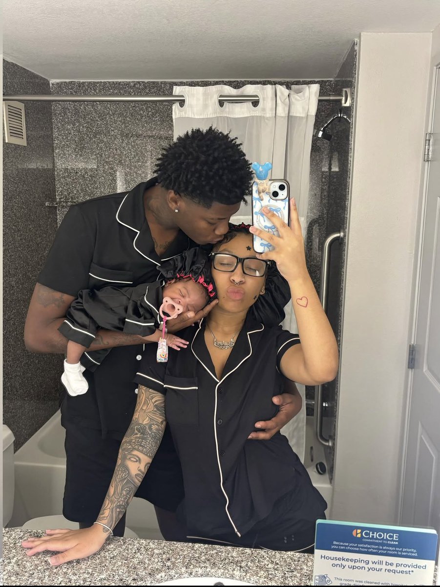kvng_chi's tweet photo. Matching PJs, matching hearts, and the tiniest VIP in the middle 👶🖤 https://t.co/FMveRDCGhv