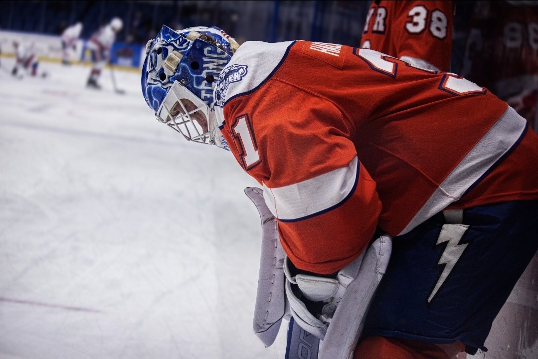 24mcroz's tweet photo. Remembering that one time this season i got to take photos at the glass during a crunch game👀👀 https://t.co/HUCBFG933T