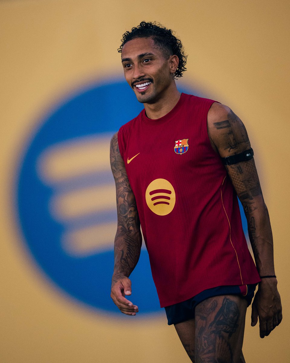 fcbarcelona_ara's tweet photo. المزاج رايق اليوم 😎 https://t.co/AmlixoaKJj