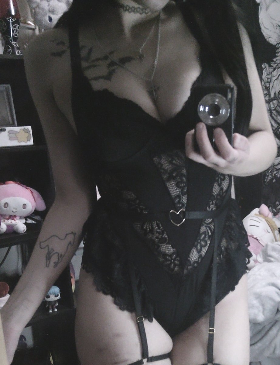 vampkillgore's tweet photo. 📸🖤 https://t.co/rCgAeLu0gl