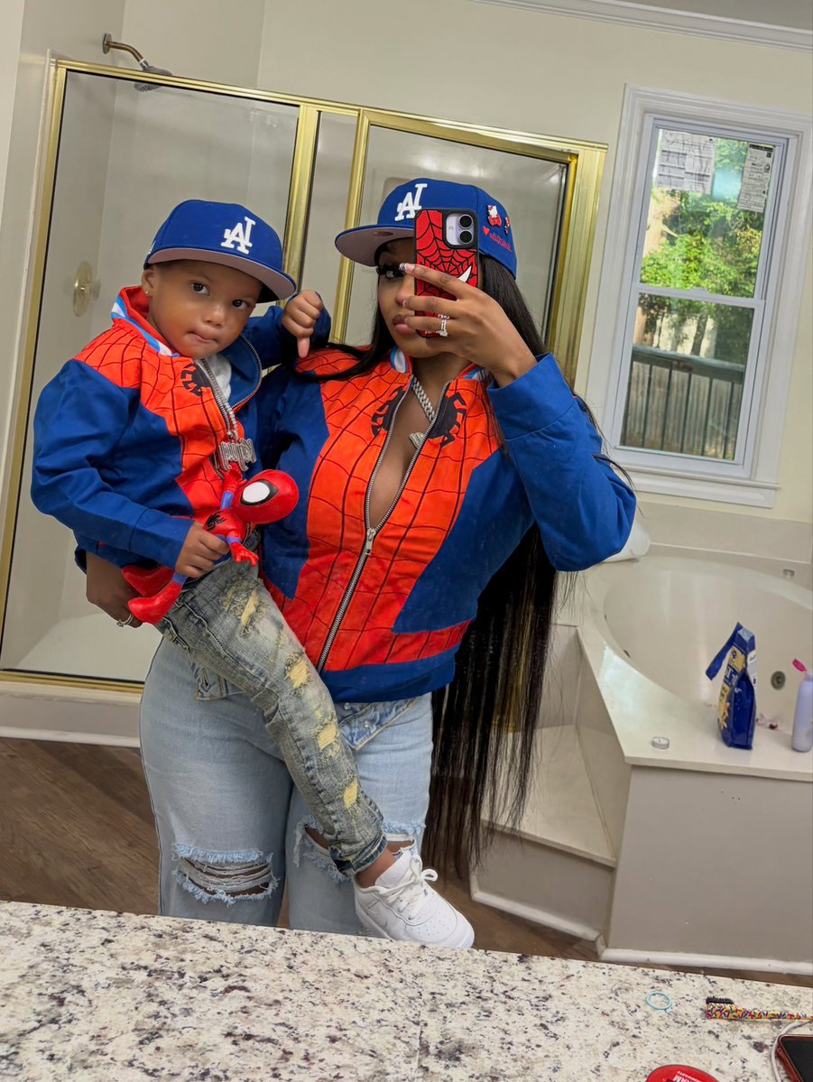 ZeusNetworkTea's tweet photo. KoldKilla had a Spider-Man Movie night with her son. 🕷️🍿 https://t.co/XGeWYCm24Q