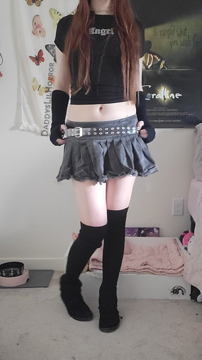 DaddysLilHorror's tweet photo. OOTD 🖤 https://t.co/HIgHb7P6XV
