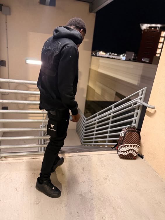 jay6mri's tweet photo. nfs ? ATX📍💦 #atx #austin #bbc #horny #BeşiktaşınMaçıVar https://t.co/nJ8MCMWmAX