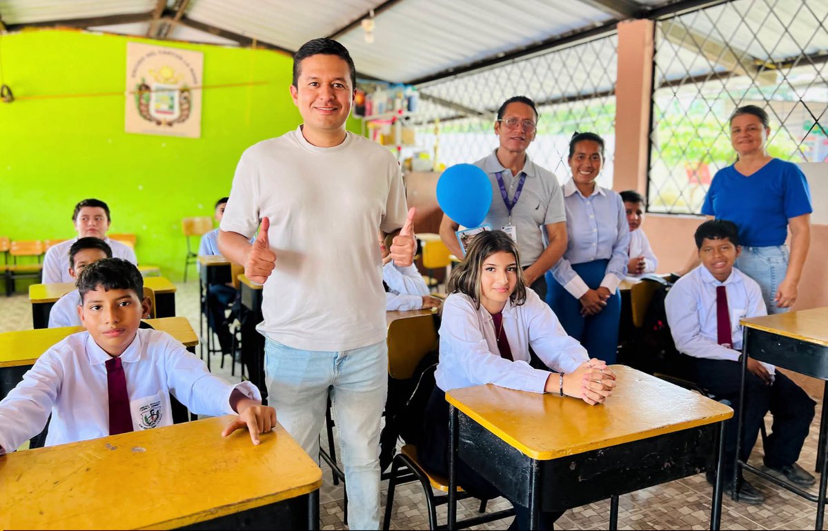 EducacionZ3_Ec's tweet photo. 📍 [COTOPAXI] Verificamos el avance de obra en la Unidad Educativa Narciso Cerda Maldonado, en La Maná, con más de USD 800 mil para mejorar su infraestructura.👷🏻✨

✅ Además, recorrimos varios planteles del cantón para escuchar de cerca a nuestra comunidad educativa. https://t.co/DD0FmXKIWw