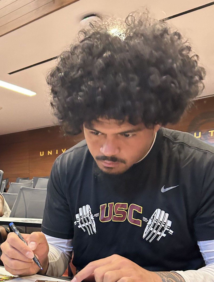 onitathlete's tweet photo. Trojan Nation, meet your 2026 ONIT Signers! ✌️🔥

• Jayden Maiava
• Waymond Jordan
• Terrell Anderson
• King Miller
• Mark Bowman
• Corey Simms
• Kameryn Crawford
• Christian Pierce
• Jontez Williams https://t.co/DN6myTXQ6B