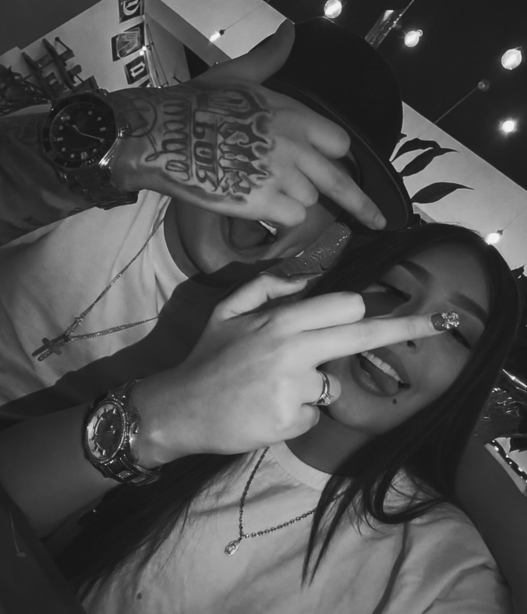 inffernalez's tweet photo. La suerte de coincidir con vos, negrito. Te amo de acá a la luna a pasitos de tortuga. 🤜🏻🤛🏻❤️ https://t.co/vmy7i6vo7A
