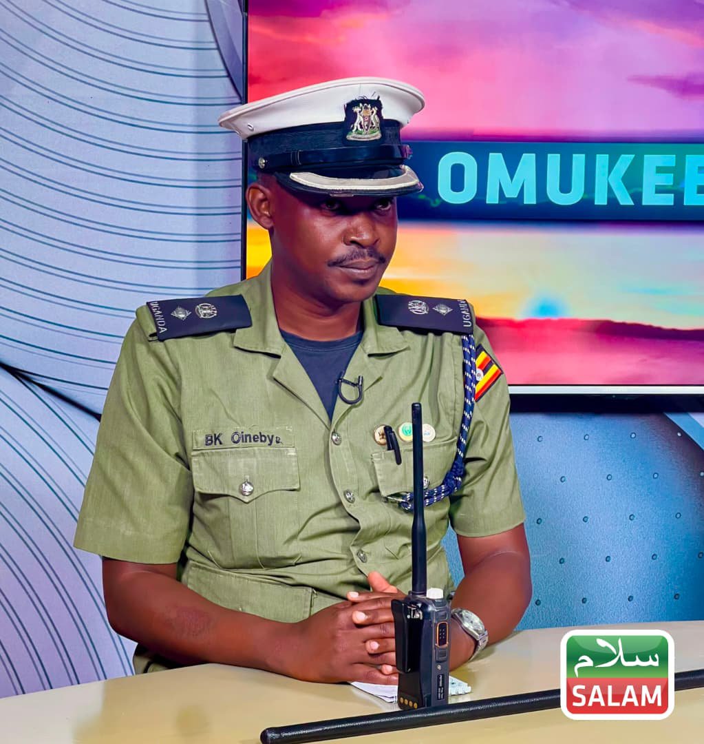 kasozimusa002's tweet photo. #SalamOmukeeze With Twaha Mukiibi & SP Bruce K Oinebye - Regional Traffic Officer, KMP North
#SalamUpdates || @SalamTvUG https://t.co/qACiXyUZIO