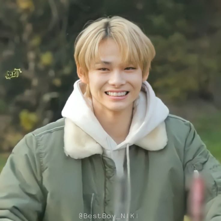 AsgerovaZe97827's tweet photo. We stand with NI-KI during this difficult time. We hope people choose facts over rumors and treat him with fairness and respect. ENGENEs will continue to support him 💙

ENGENES STAND WITH NI-KI
#ENGENEs_Against_Bullying
#HYBE_Address_The_Harassment https://t.co/dYFmn8onX1