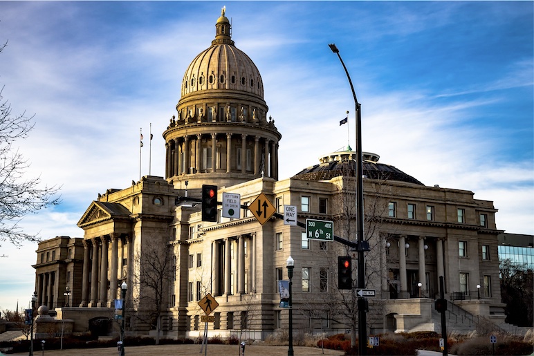 TheLawmakers's tweet photo. In this CEL working paper, the authors introduce Issue-Specific State Legislative Effectiveness Scores (ISLES), allowing them to ask when, where, and among whom lawmaking success happens in state legislatures.

Read the full paper here: https://t.co/X6aSzyzoiU https://t.co/WJ8wXlIpA2