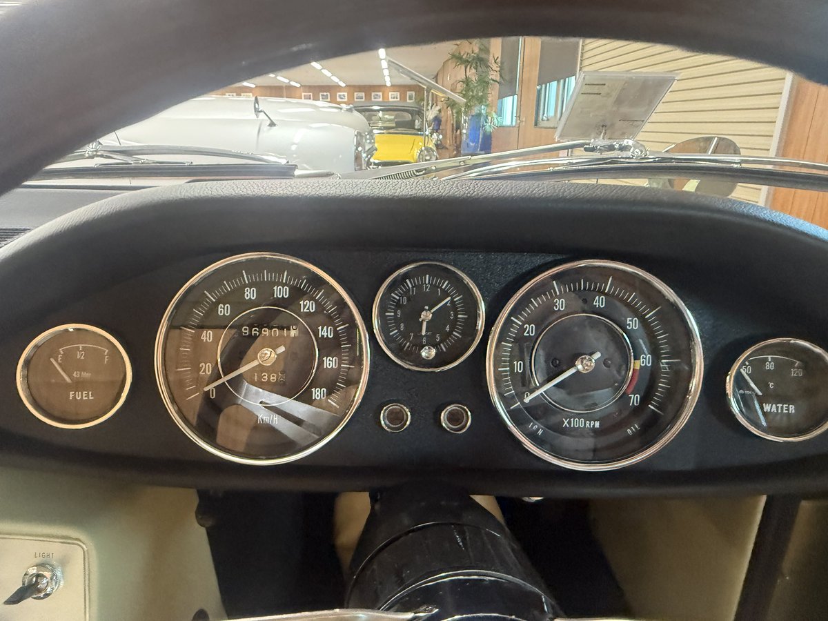 bpsrr4851's tweet photo. まさか、このコックピットに座れるなんて!
#日産 #NISSAN #Silvia #初代シルビア #CSP311 https://t.co/ksJ6zM4Ecm