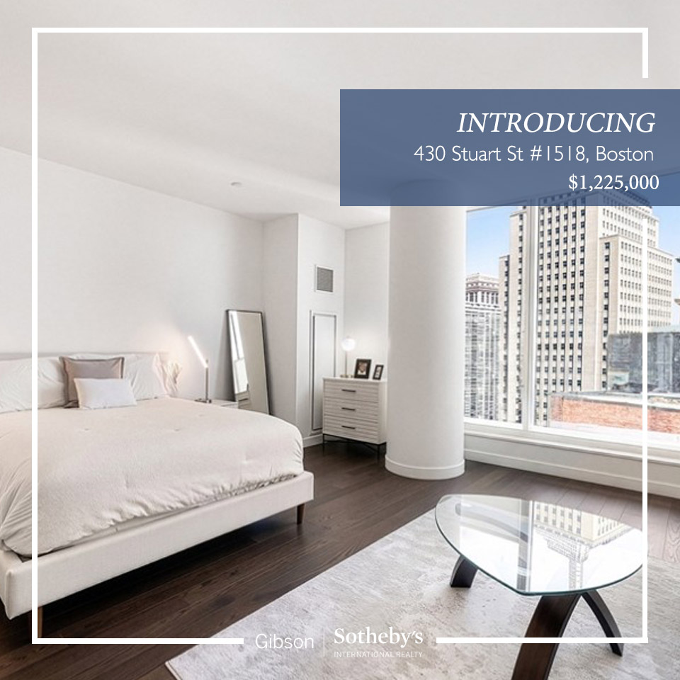 KyleKaaganRE's tweet photo. The perfect Back Bay pied-a-terre. From the wide-plank hardwoods to the stylish kitchenette featuring Wolf &amp; Subzero appliances, this home offers unparalleled amenities. Enjoy countless building services from butler and concierge to daily breakfast!  https://t.co/lgvO107d4m https://t.co/IRiYcnRFj4