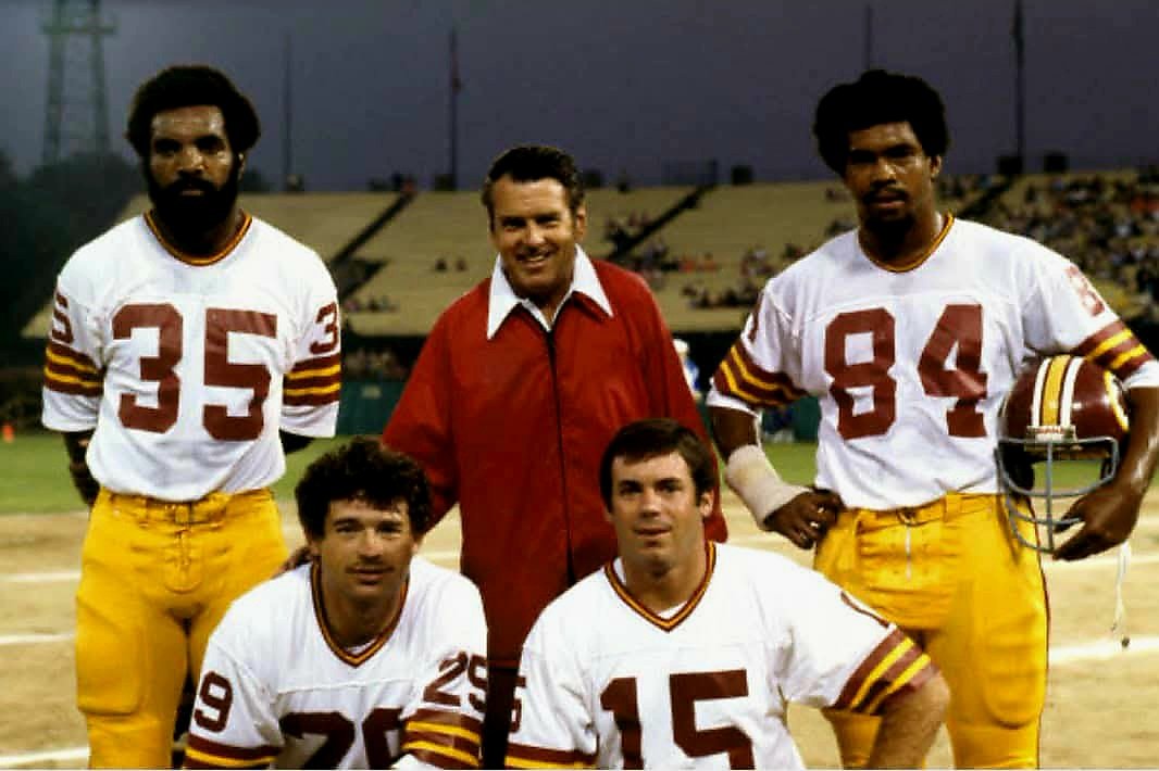 DaveBroadie's tweet photo. 1976 Washington Redskins Media Day. A familiar face with an unfamiliar number. https://t.co/JBkGdAyeTp