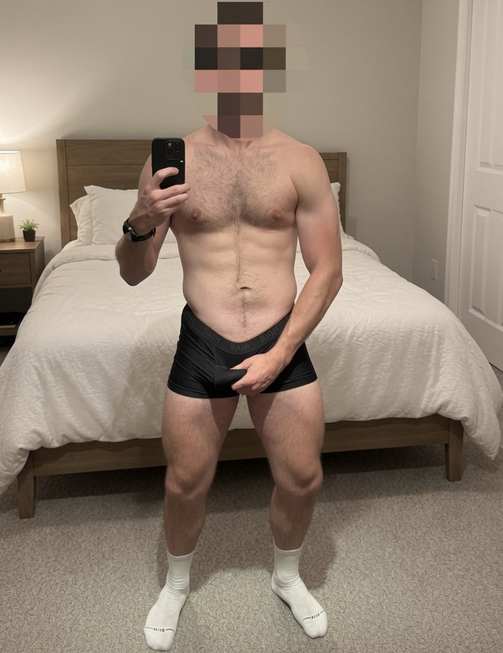 irish_bi_lad's tweet photo. There are plenty of sweaty pairs of underwear to go around if anyone wants them 😏😈 https://t.co/jop9ZbBdqr