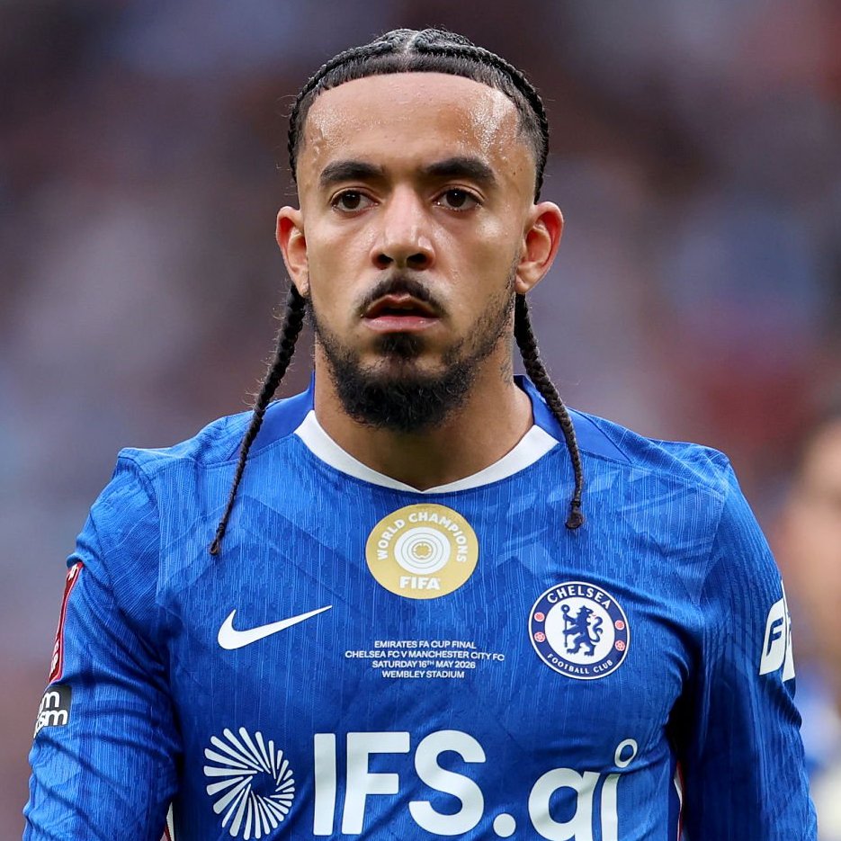 centregoals's tweet photo. 🚨🚨| BREAKING: Chelsea are open to selling Malo Gusto this summer and are demanding around €87 million.

Manchester City have made an enquiry but are not willing to meet Chelsea's asking price.

[@FabriceHawkins] https://t.co/naamK308FE