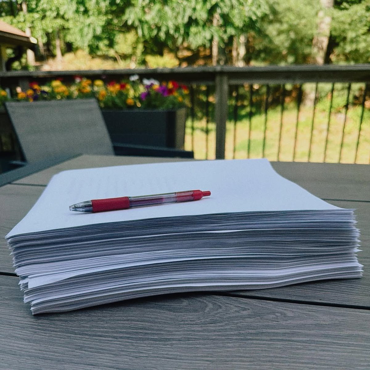 hudsonwonline's tweet photo. Rachel Reid appears to share a photo of her ‘UNRIVALED’ manuscript via Instagram 👀

“I hope you guys like Ilya and Shane...” https://t.co/q3FquE859K